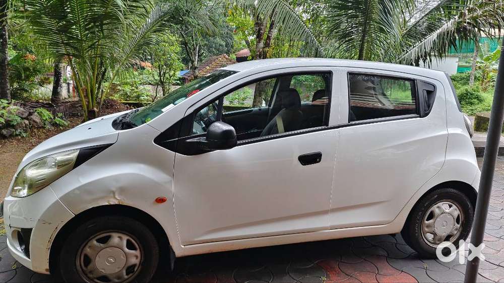 Chevrolet Beat Petrol 2012
