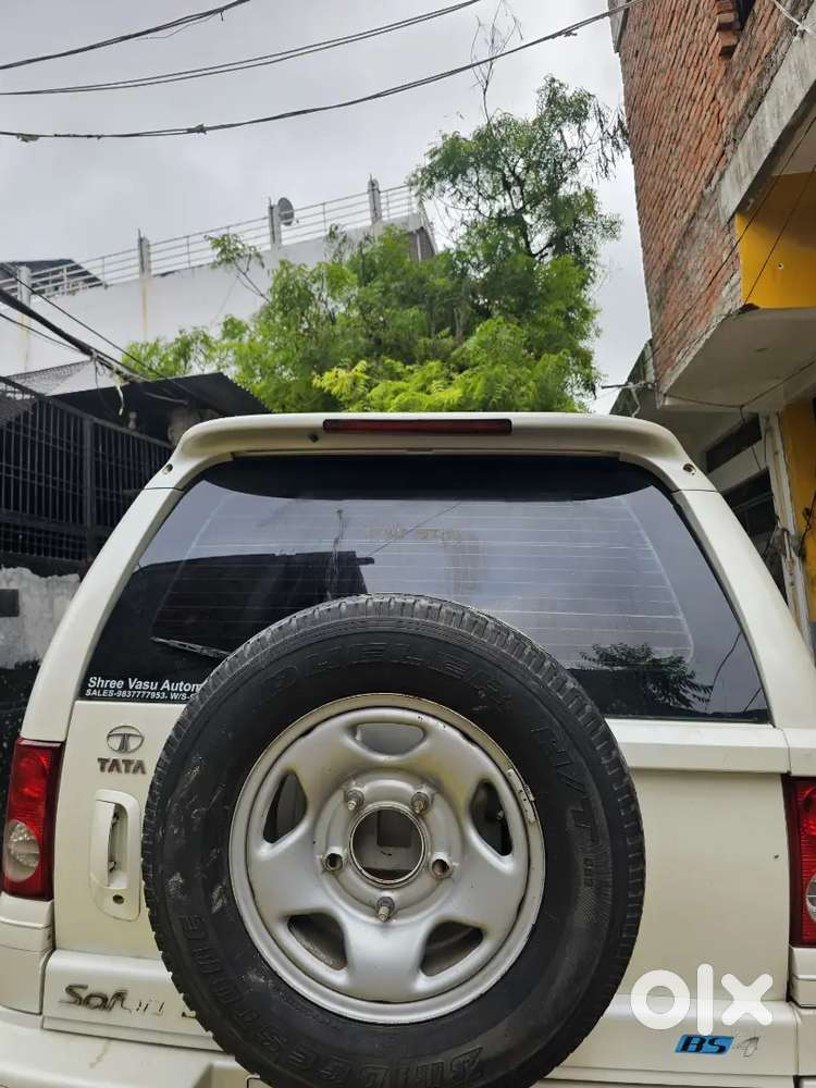 Tata Safari Dicor 2011