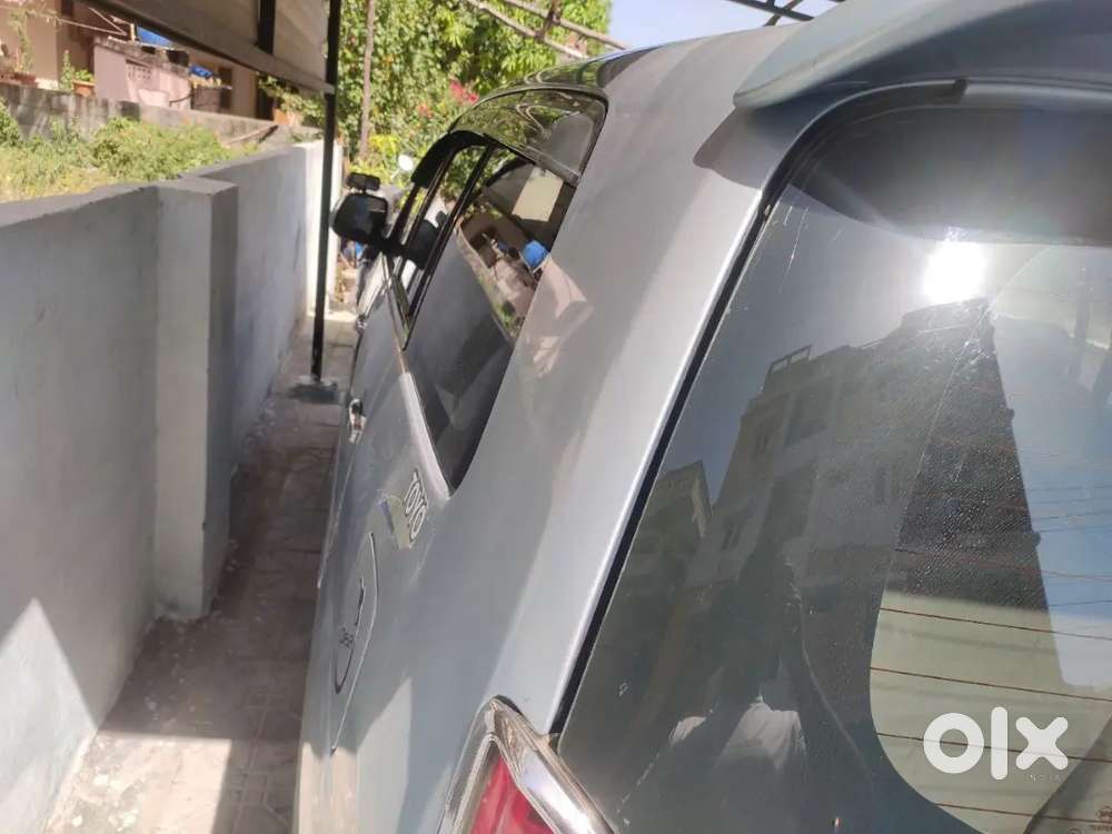 Toyota Innova 2010 Diesel 2nd Owner