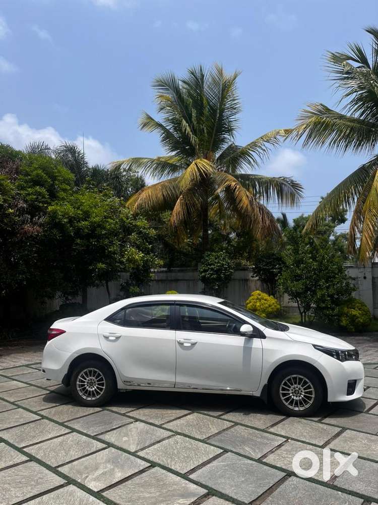 Toyota Corolla Altis 2015 Diesel Well Maintained