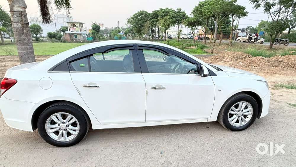 Chevrolet Cruze Diesel 2015 Company Service  Record