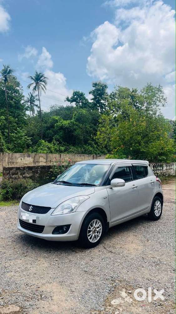Maruti Suzuki Swift Vxi + Manual, 2012, Petrol