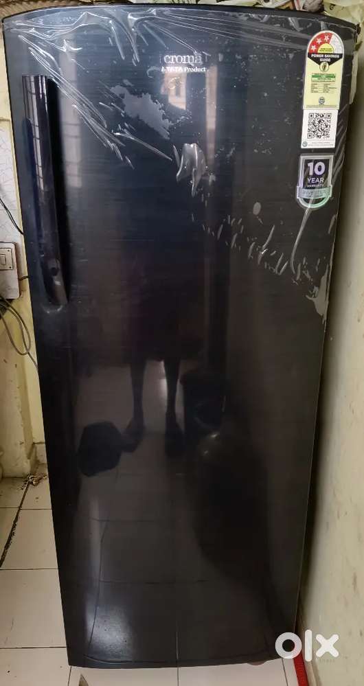 Croma tata.single door 251 lit fridge <2 month old ,bill+box attapur