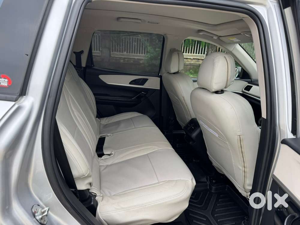 Mahindra Xuv700 2023 Diesel Well Maintained