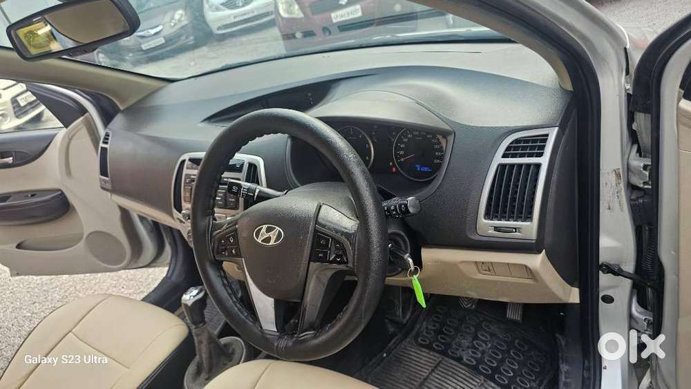 Hyundai I20 Sportz 1.4 Crdi 6 Speed Bs-iv, 2013, Diesel