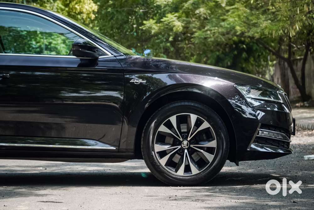 Skoda Superb 2.0 L&k Tsi At, 2023, Petrol