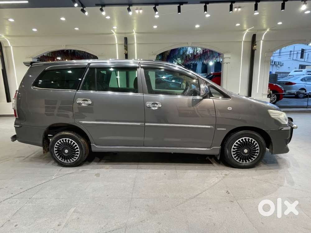 Toyota Innova 2.5 G (diesel) 7 Seater, 2012, Diesel