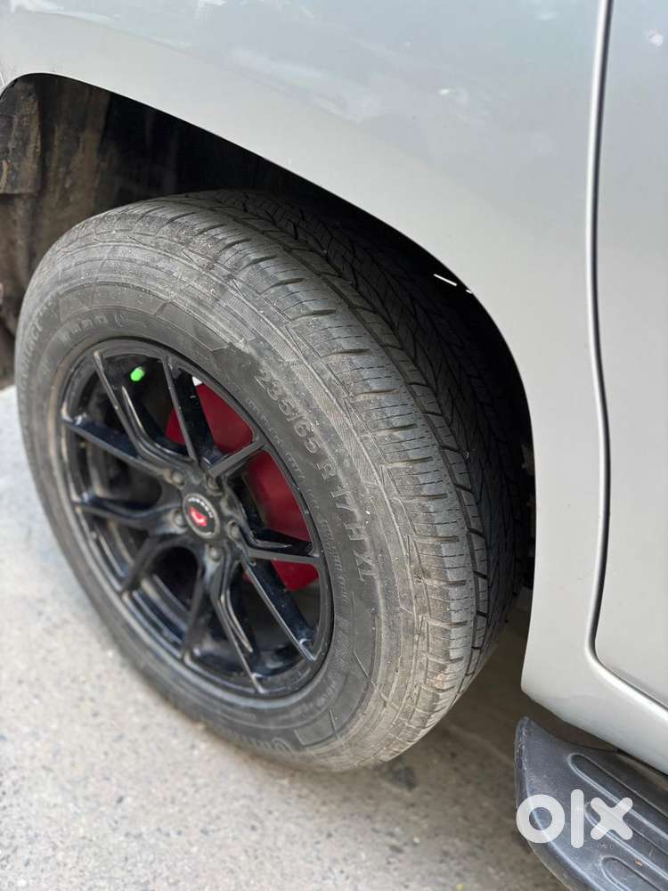 Mahindra Tuv 300 T8, 2017, Diesel