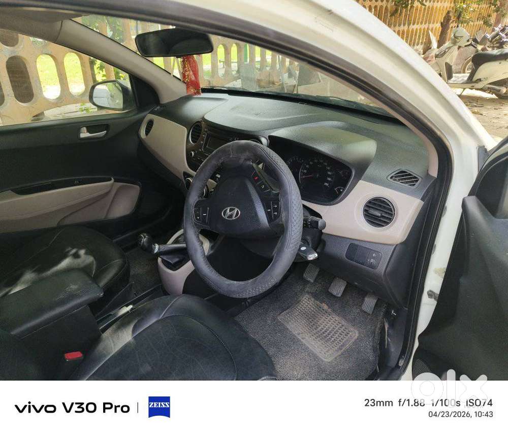 Hyundai Xcent, 2015, Petrol