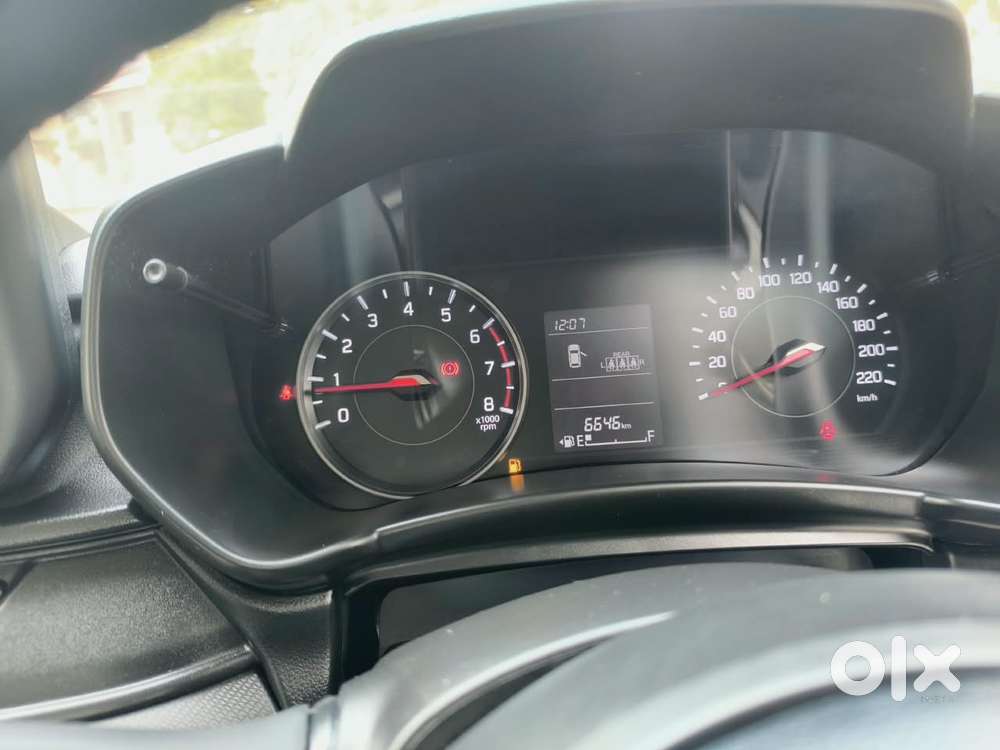 Maruti Suzuki Swift Vxi + Manual, 2026, Petrol