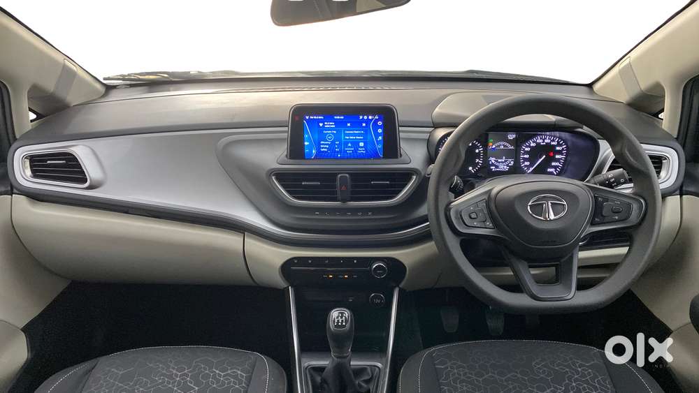 Tata Altroz Xz, 2022, Petrol