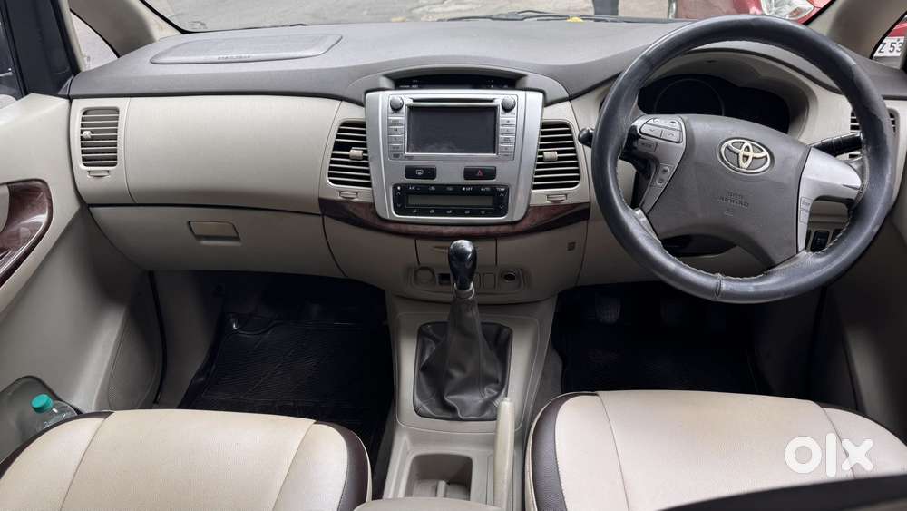 Toyota Innova 2.5 V 7 Str, 2012, Diesel