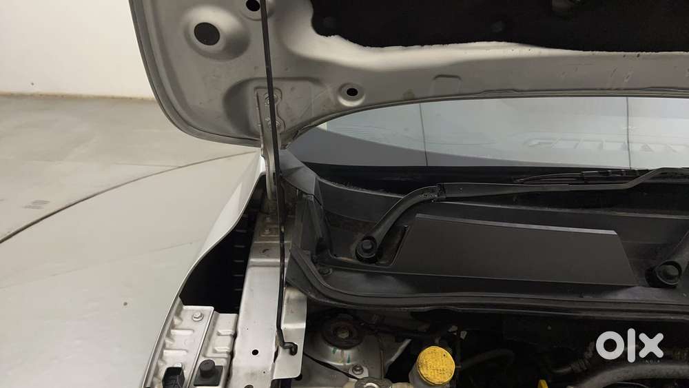 Renault Triber Rxz, 2022, Petrol