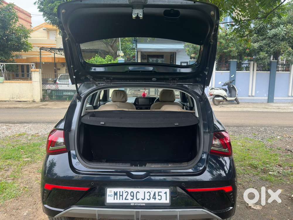 Hyundai I20 Sportz Ivt 2025  Sunroof  16,757 Km