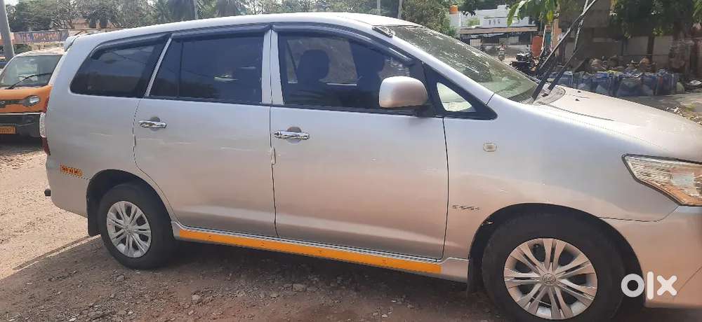 Toyota Innova 2013 Diesel 7-seater