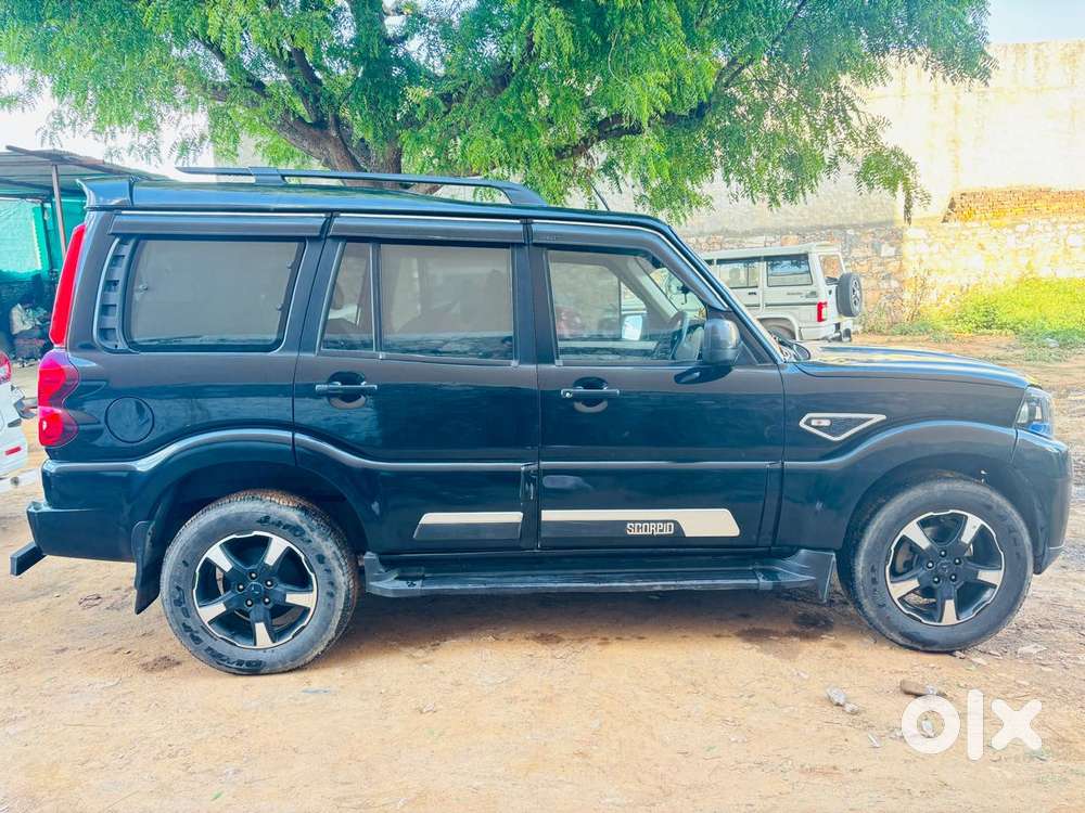 Mahindra Scorpio Classic, 2023, Diesel