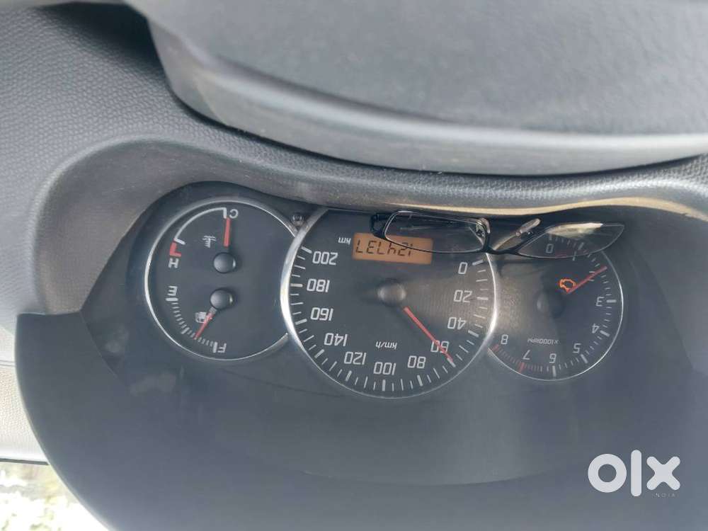 *maruti Suzuki Swift  Lxi 2010  Ac + Bluetooth  Repassing Done