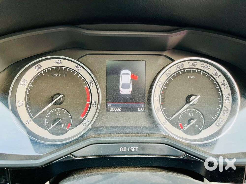 Skoda Superb 2.0 L&k Tsi At, 2021, Petrol