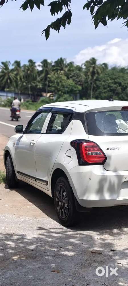 Maruti Suzuki Swift 2021 Petrol 125000 Km Driven