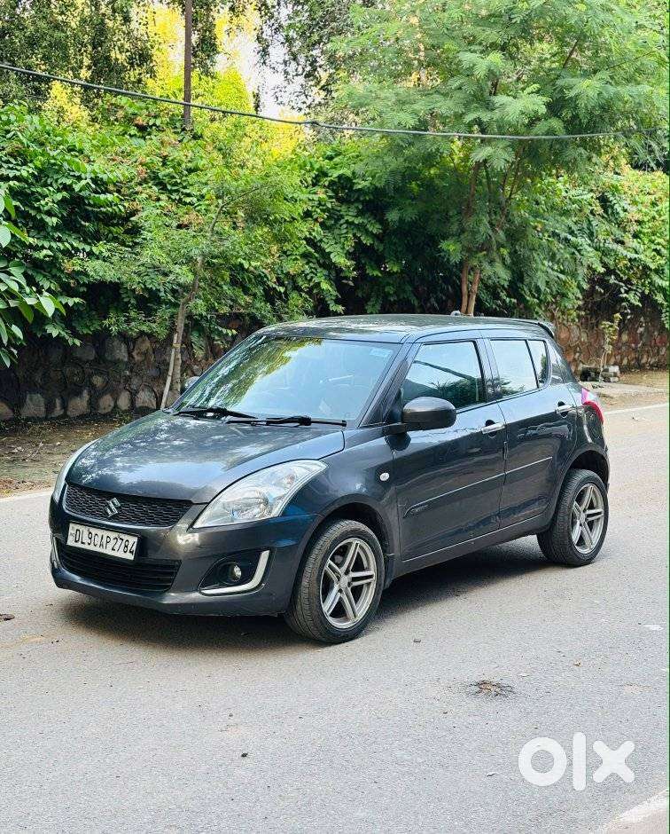Maruti Suzuki Swift Vxi + Manual, 2017, Cng & Hybrids