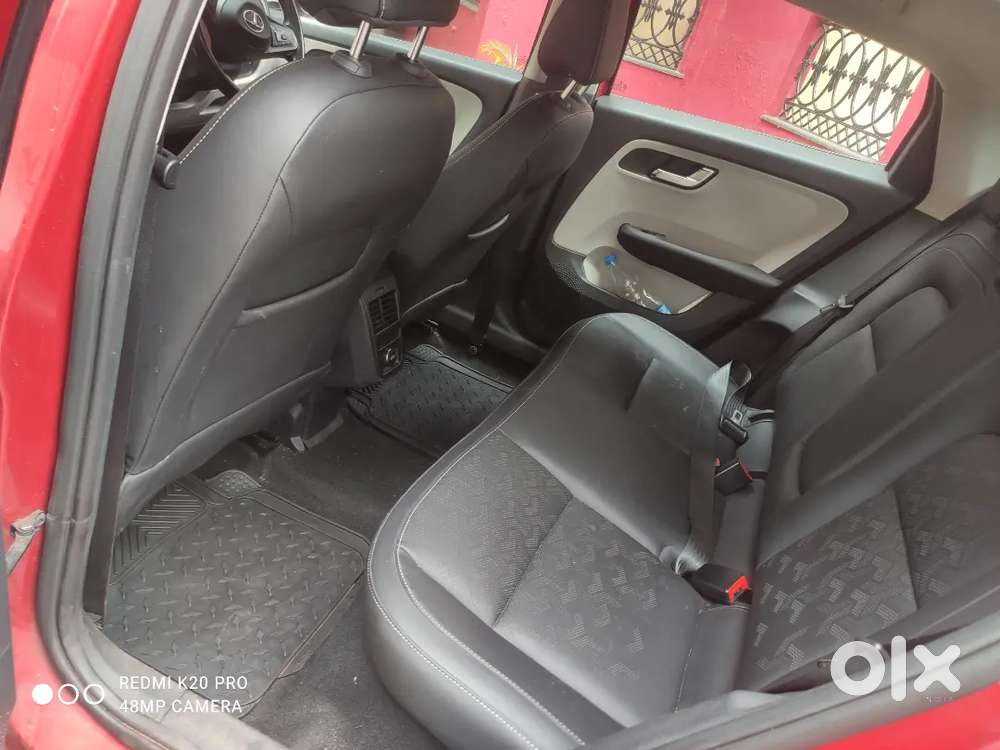 Tata Altroz Xz Plus I Turbo 2022 Downtown Red Colour ( Black Top)
