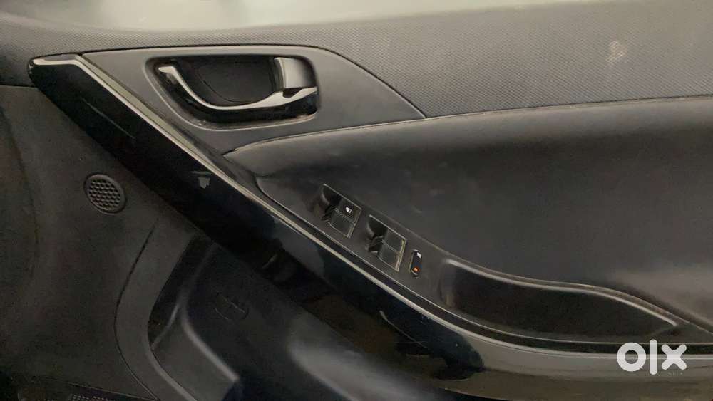 Tata Nexon 1.2 Revotron Xz, 2023, Petrol