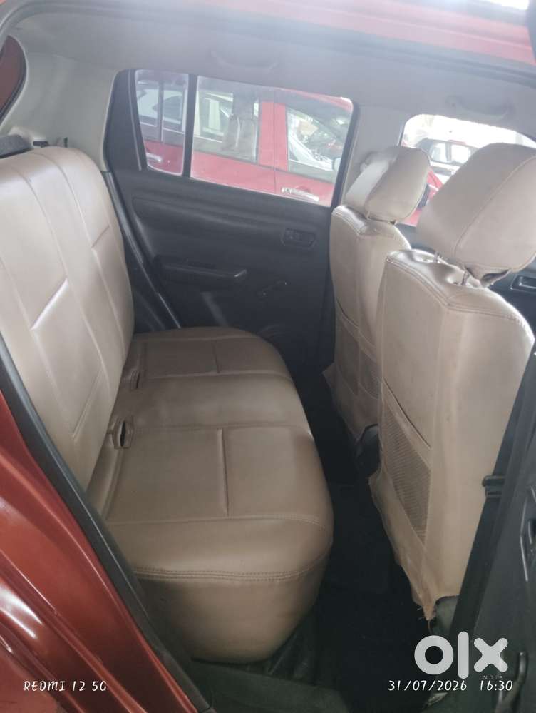 Maruti Suzuki Swift Lxi Bsiii, 2009, Petrol