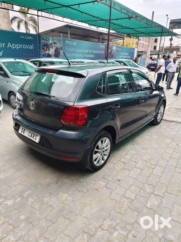 Volkswagen Polo Petrol Highline 1.2l, 2015, Petrol