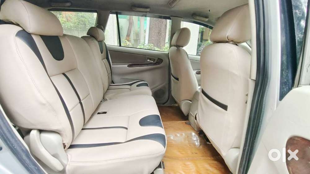 Toyota Innova 2.5 V 8 Str, 2013, Diesel