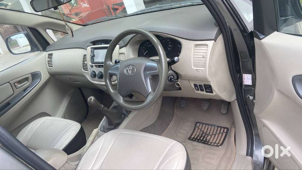 Toyota Innova 2015 Diesel Well Maintained
