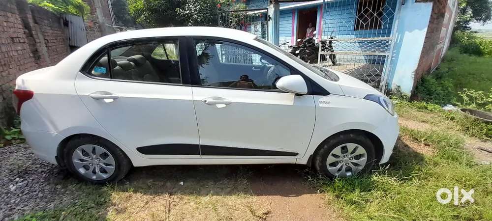 Hyundai Xcent 2016