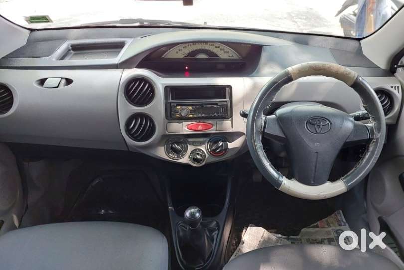 Toyota Etios 2010-2012 G, 2011, Petrol