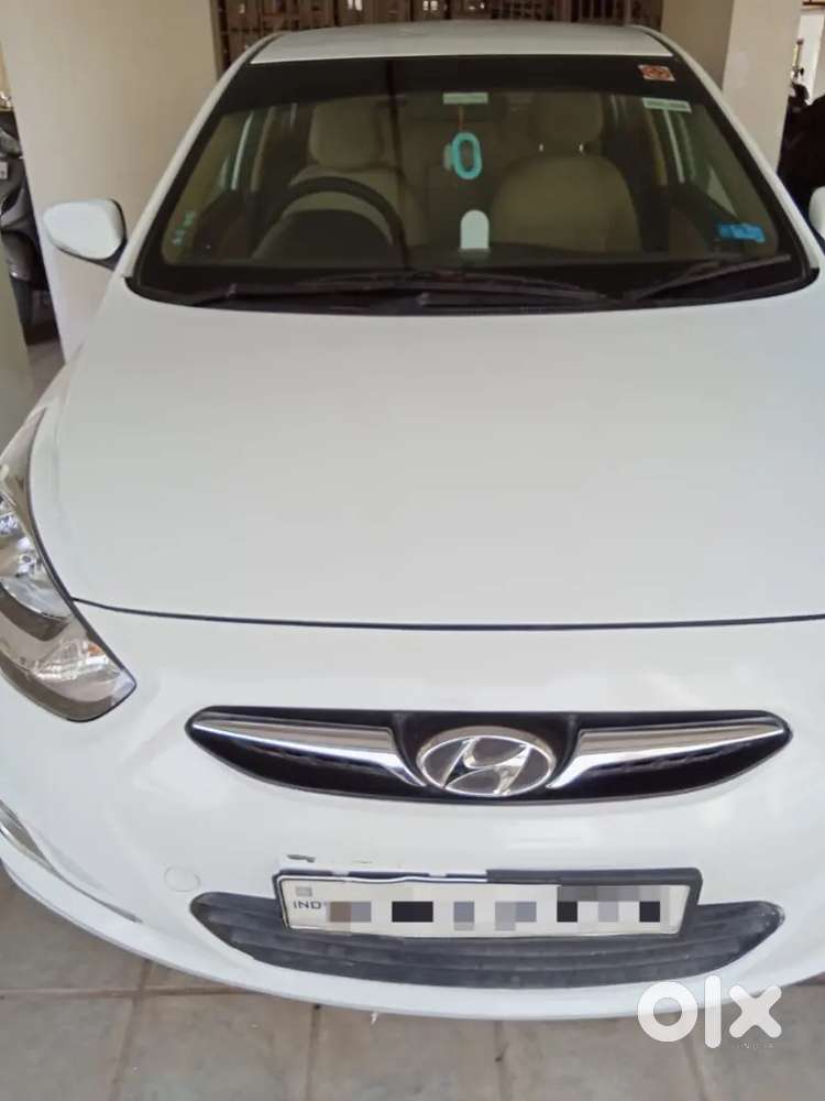 Hyundai Verna Gls 1.5 Cardi E3
