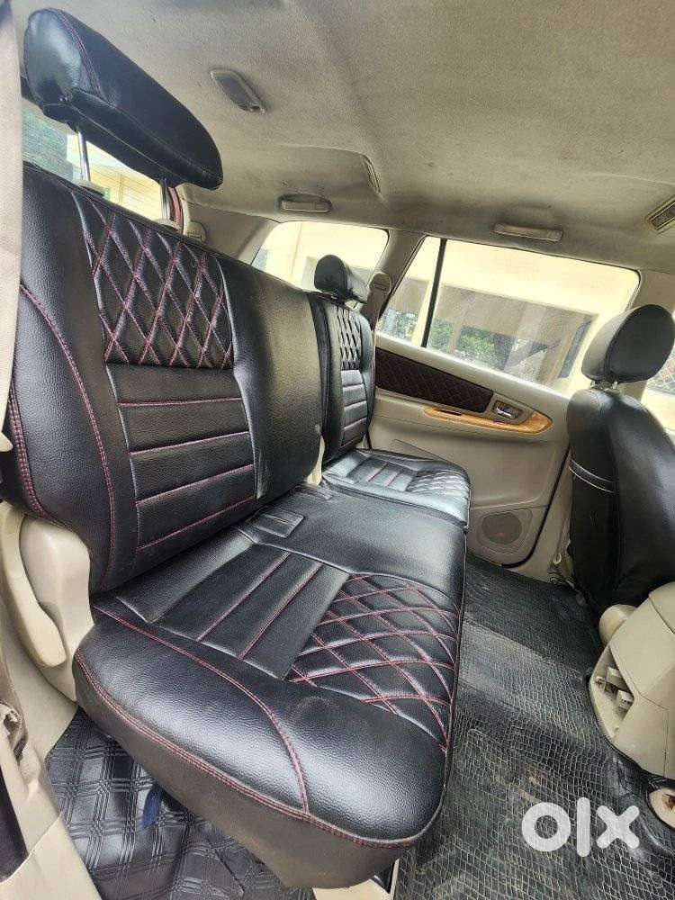Toyota Innova 2.5 G (diesel) 8 Seater Bs Iv, 2010, Diesel