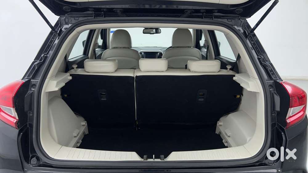 Mahindra Xuv300 W8 Option Diesel, 2023, Diesel