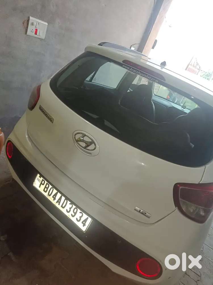 Hyundai Grand I10 2021 Petrol 64000 Km Driven