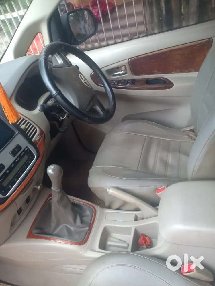 Toyota Innova 2013 Diesel Well Maintained