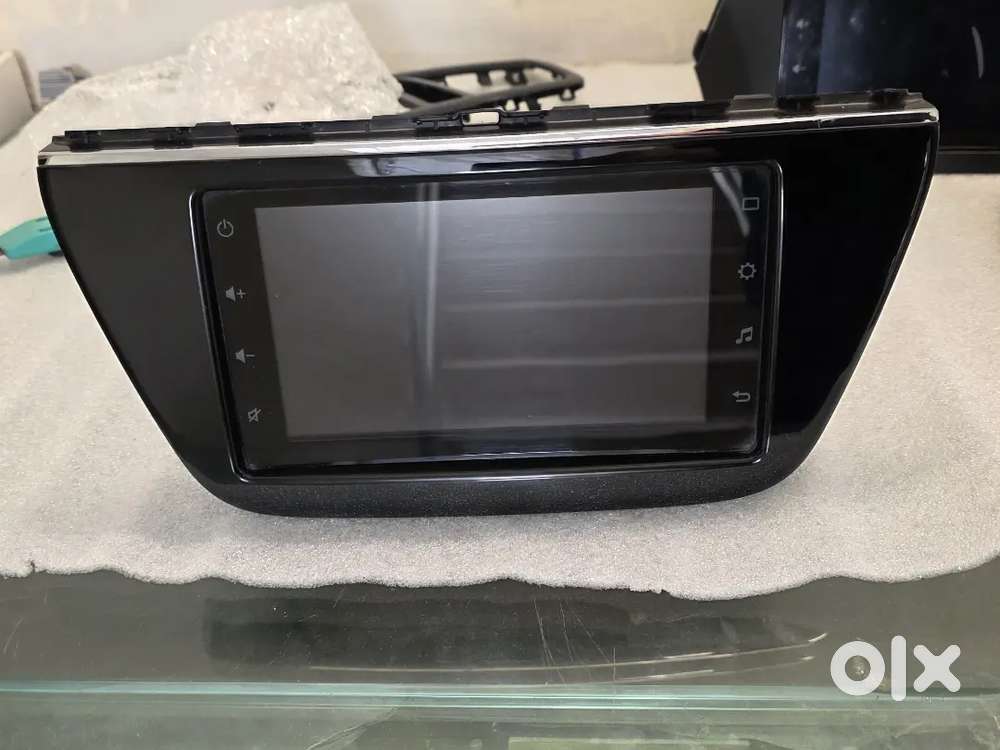 Scross infotainment system carplay android auto original suzuki maruti