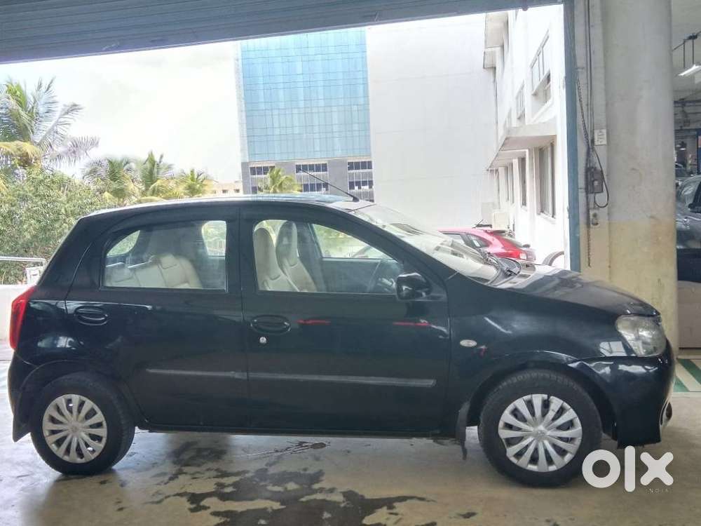 Toyota Etios Liva G, 2012, Petrol