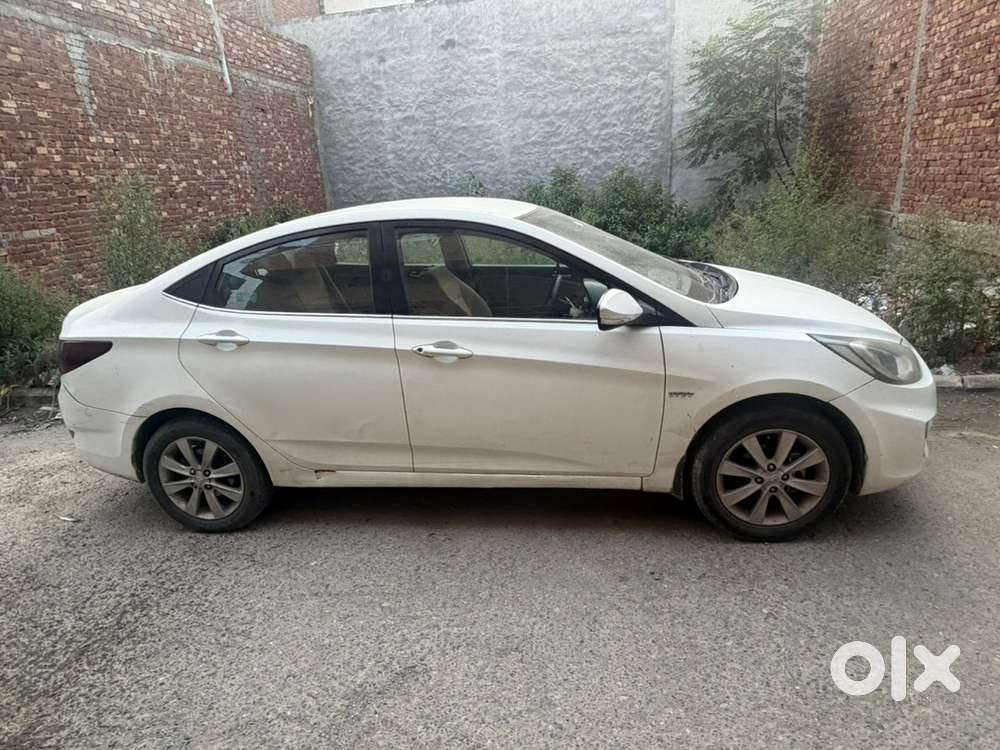 Hyundai Verna Petrol 2011