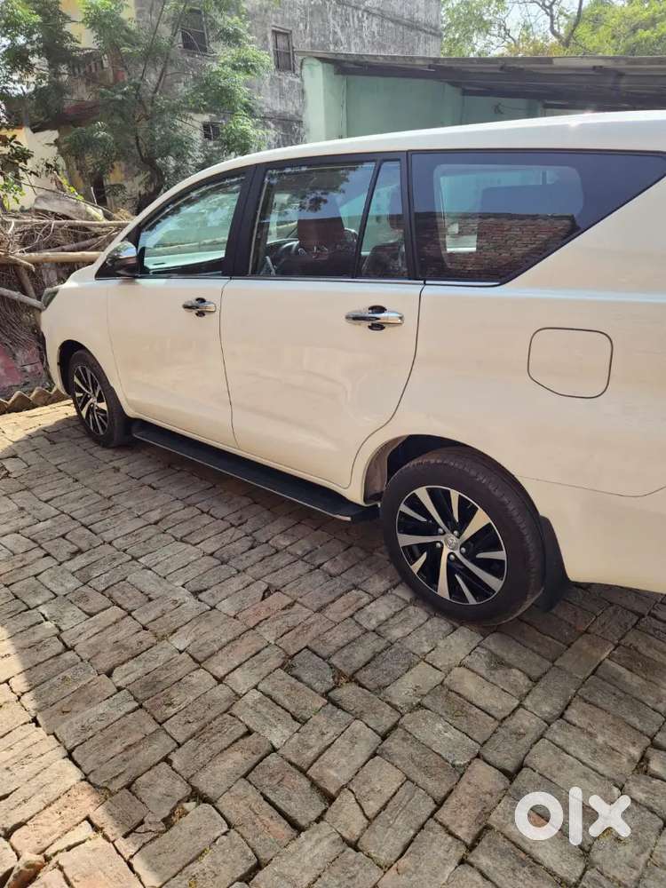 Toyota Innova Crysta 2022 Petrol 30000 Km Driven