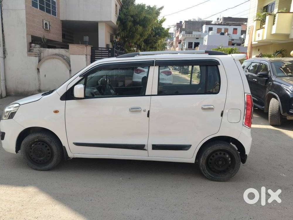 Maruti Suzuki Wagon R Vxi Amt1.2, 2016, Petrol