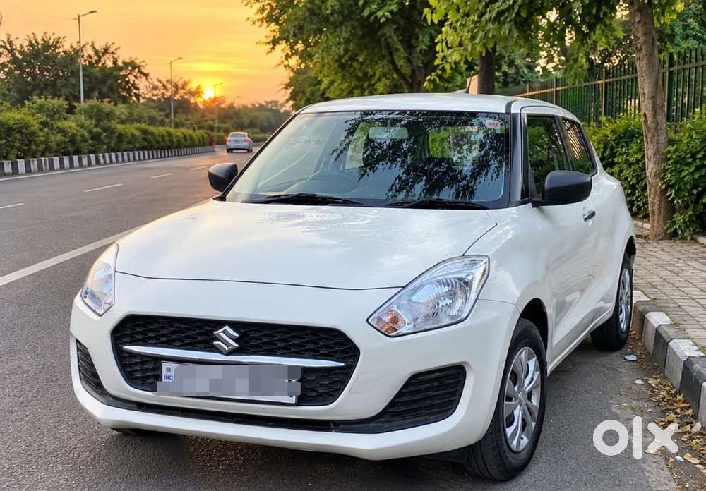 Maruti Suzuki Swift 1.2 Lxi (o), 2022, Petrol