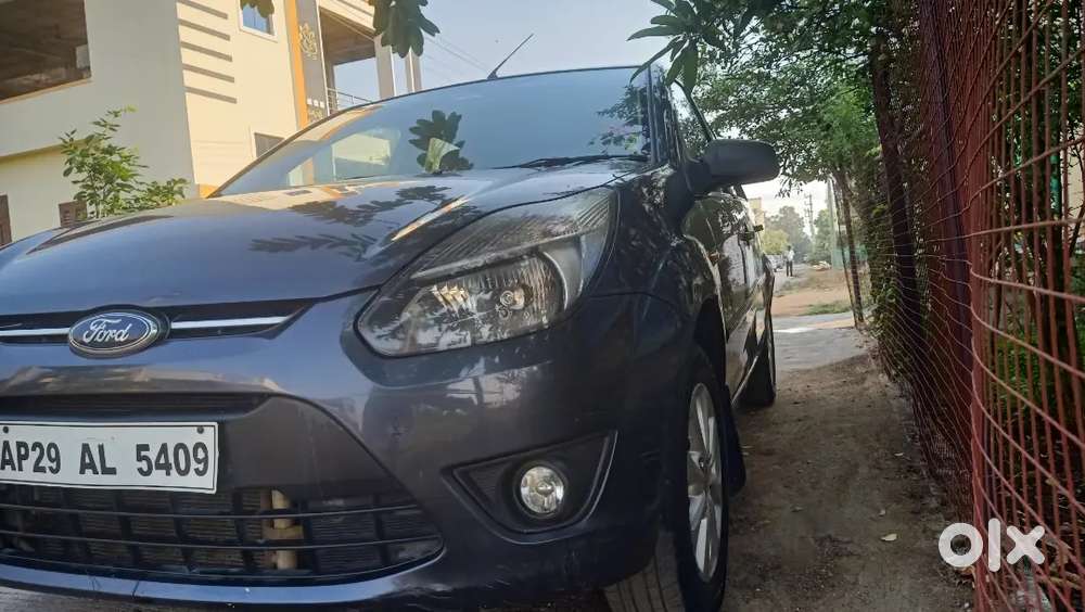 Ford Figo 2010 Diesel Well Maintained Top End Car.