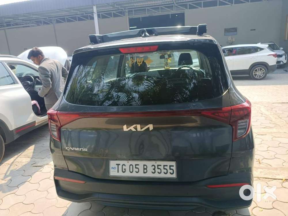 Kia Carens 2025 Diesel Well Maintained