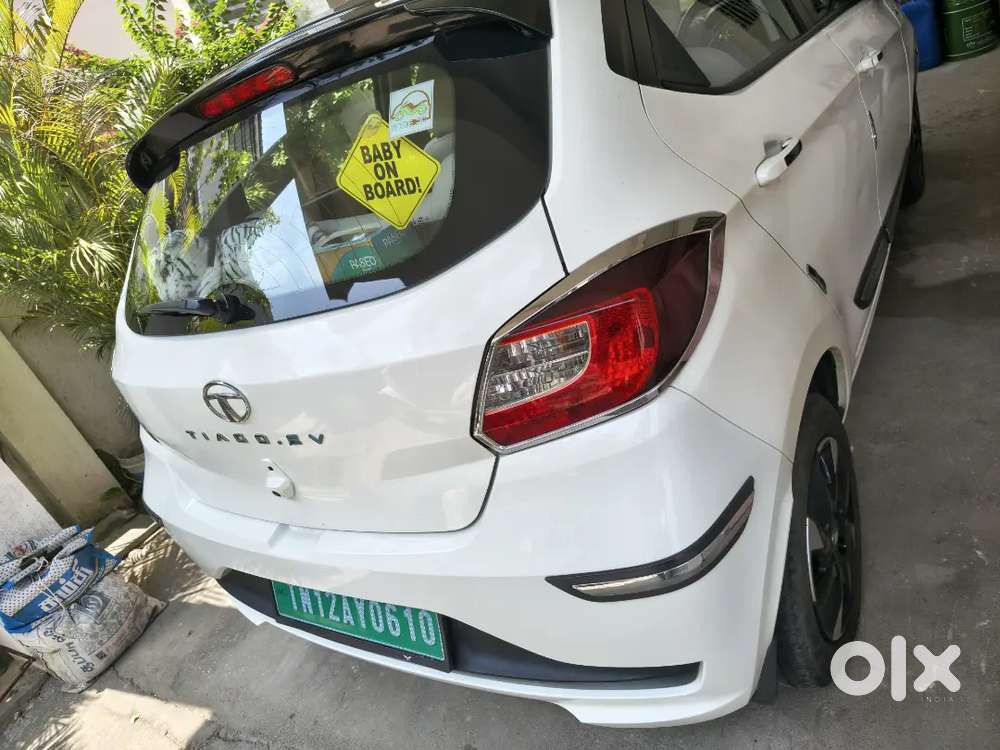 Tata Tiago Ev 2023 White 43000km Driven