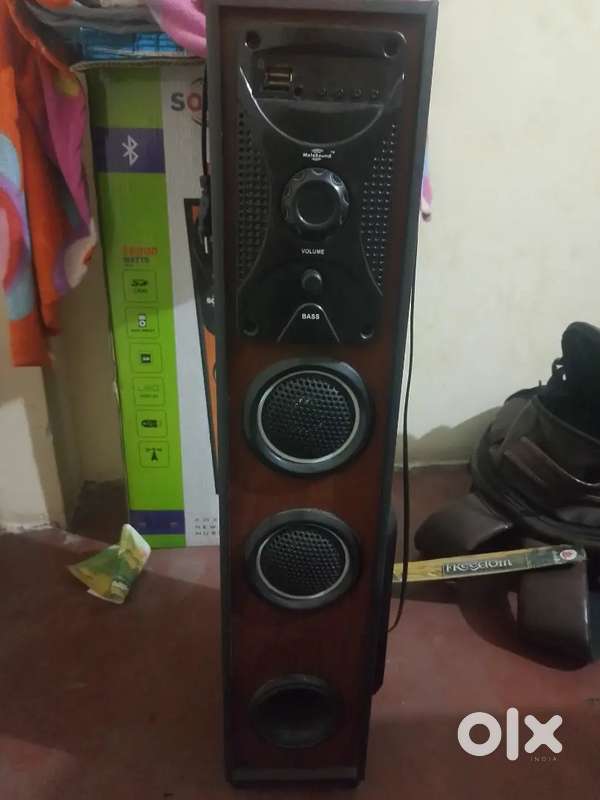 Hom theatre and DJ tower
