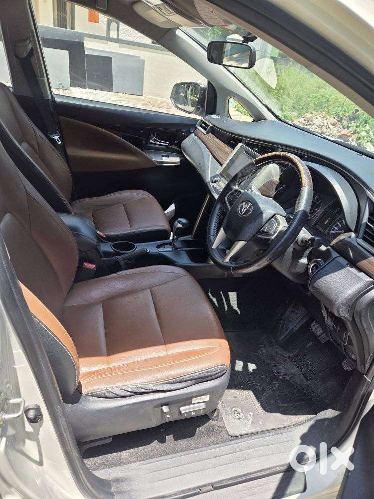 Toyota Innova Crysta 2.8z Automatic, 2018, Diesel