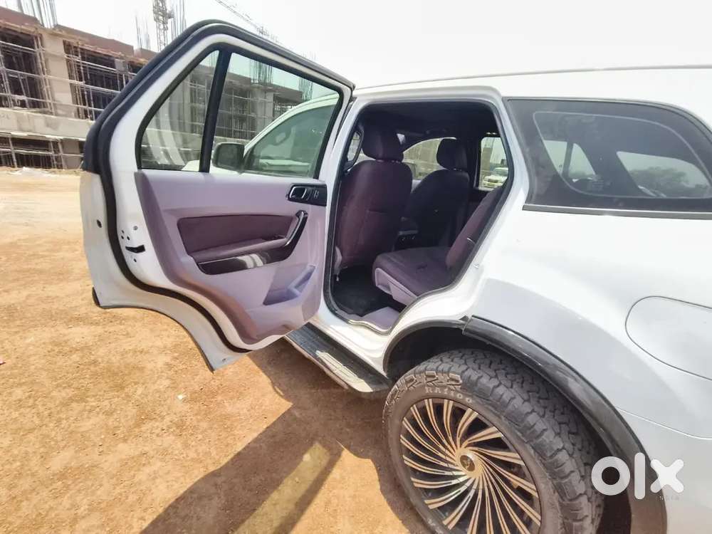 Ford Endeavour 3.2 Titanium 4x4  At