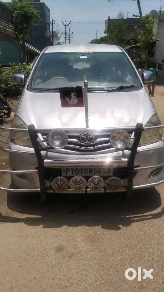 Toyota Innova 2012